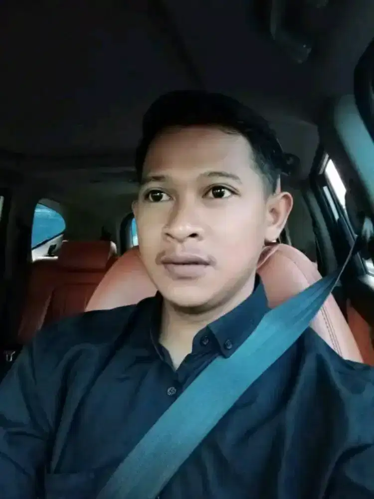 mencari pekerjaan sebagai driver/supir box,pribadi,kantor