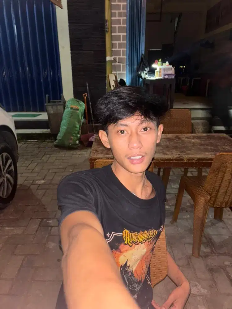 adakah lowongan kerjanya buat laki” umur 21