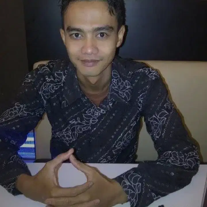 Julian Magri Amin.Alias Izoel