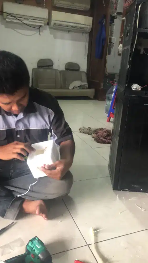 BERBAIKAN,CEK,SERVICE PANGGILAN ELECTRONIC ONLY