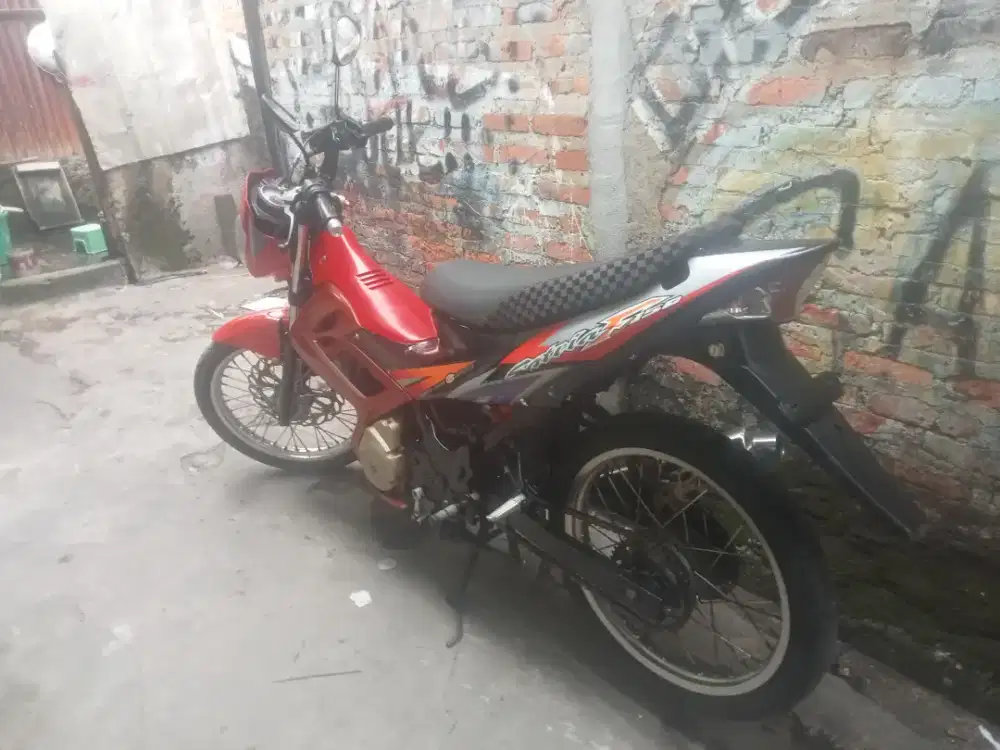Mencari kerja apa saja yang bisa pulang pergi