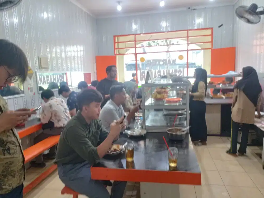 Lowongan kerja pelayan warteg