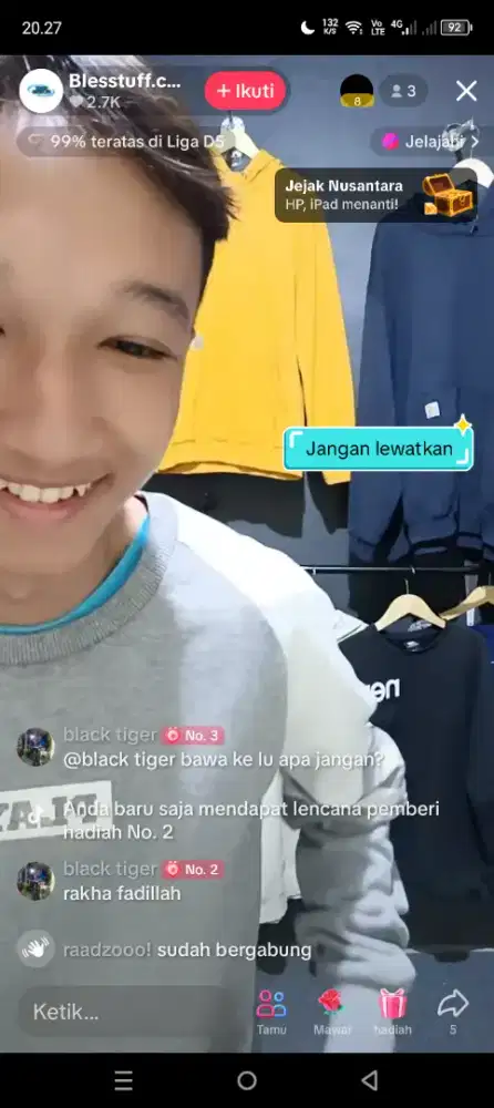lowongan live streaming dibagian dunia fashion yang berpengalaman