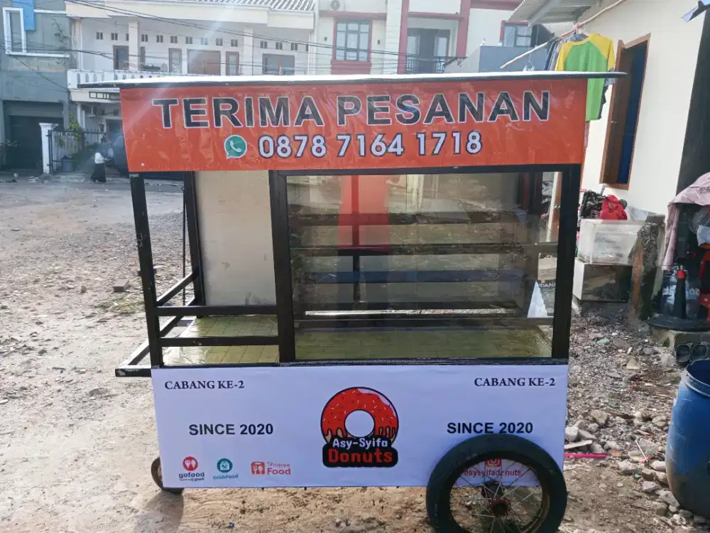 Di Butuhkan Karyawan Donat