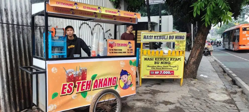 Lowongan kerja jaga stand es teh manis