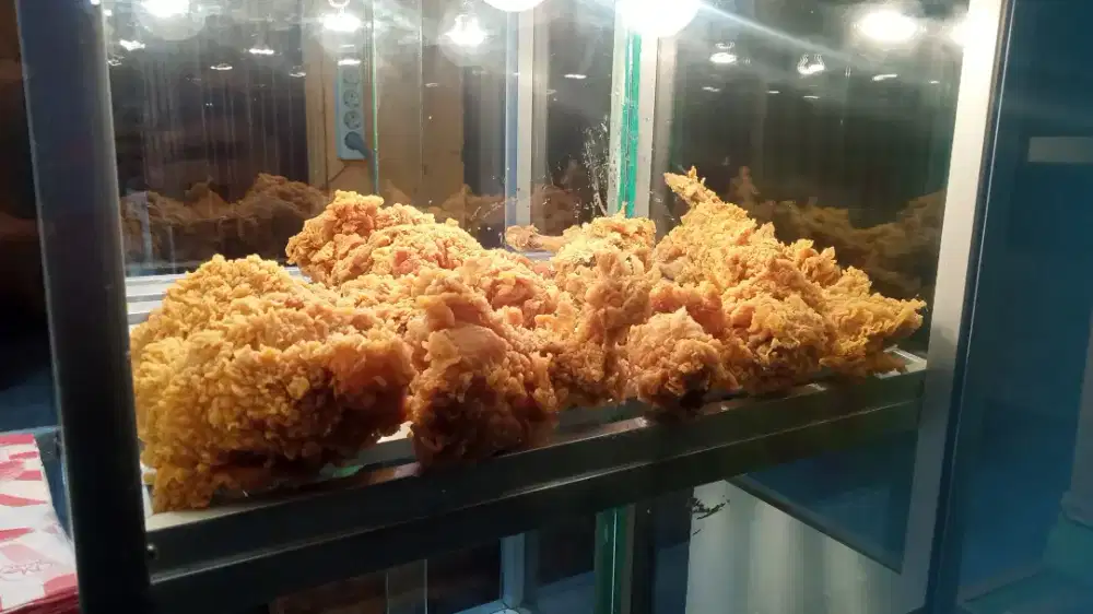 Di butuhkan karyawan fried chicken