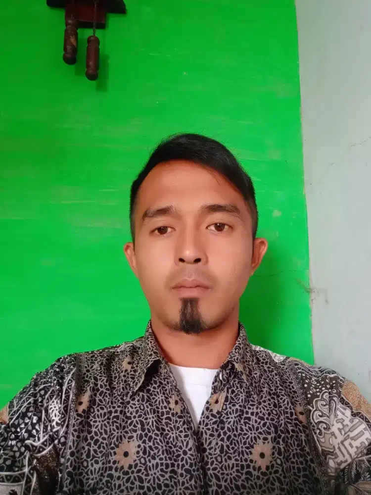 Mencari loker untuk driver SIM B1 polos