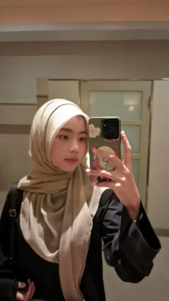 Mencari pekerjaan costumer service atau  waiters