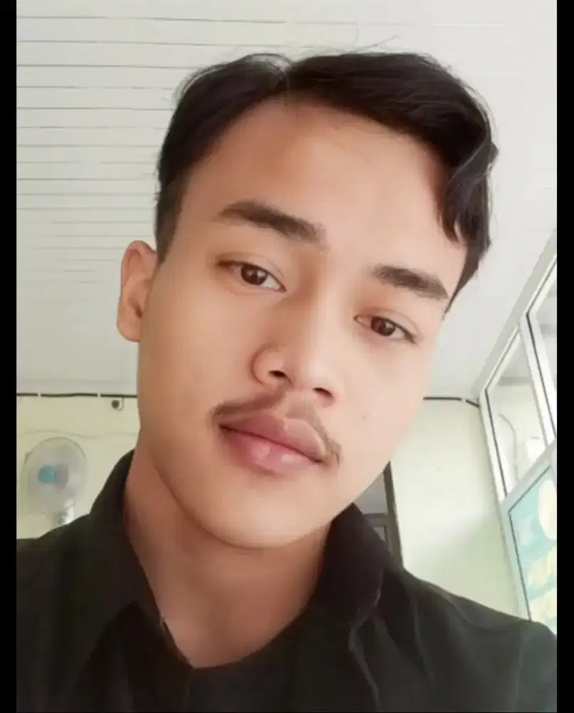 Cari Pekerjaan : Pengalaman( Melayani Pelanggan,Mengelola stok,Peking)