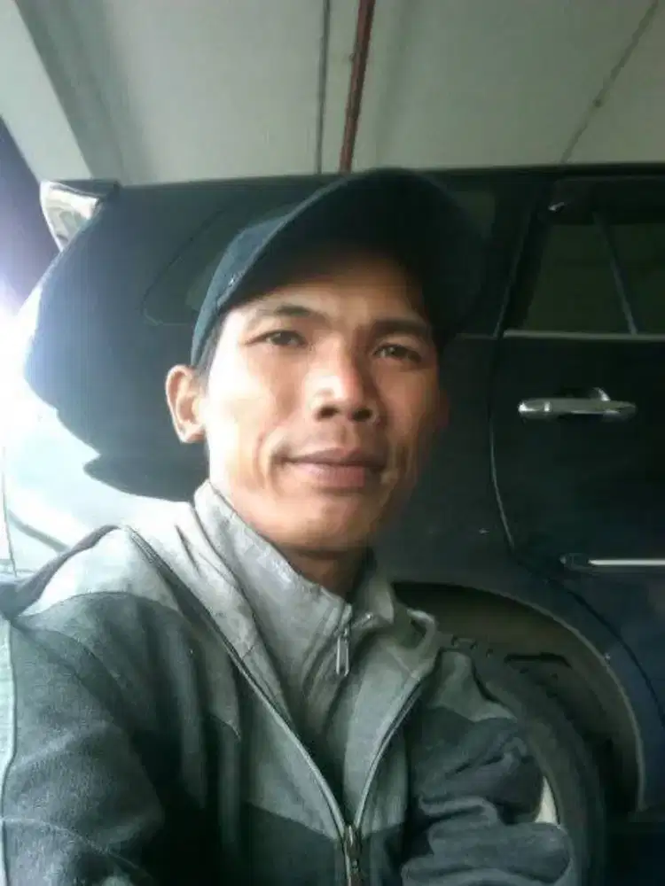 mencari kerja sebagai supir pribadi/keluarga
