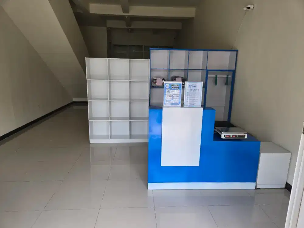 Karyawan untuk landry