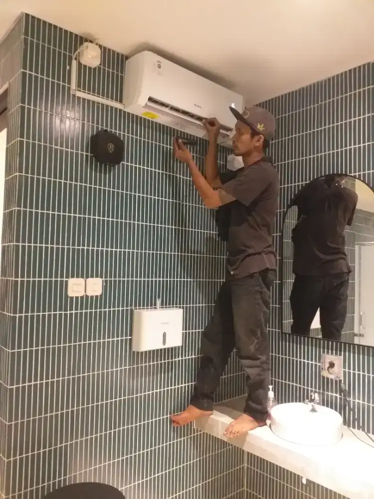 Jasa Pasang dan Service AC Cepat dan Rapi – Tangerang Selatan