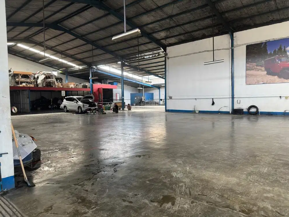 Finishing dan Cleaning Bengkel Mobil