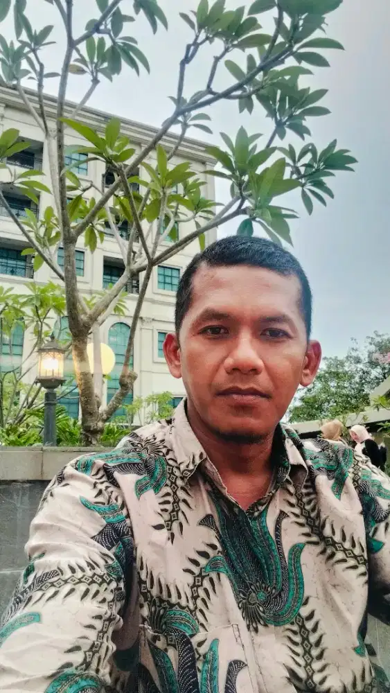 Nama saya zulham mau mencari kerja sebagai driver SIM saya B1