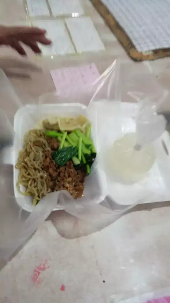 Waiter Kasir restoran pengalaman untuk resto bakmi