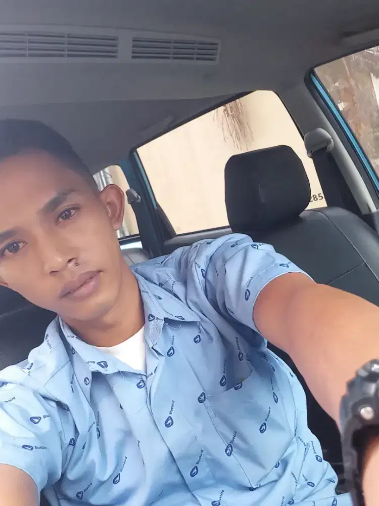 Butuh kerja dan siap jd antar jemput ke mana ajah