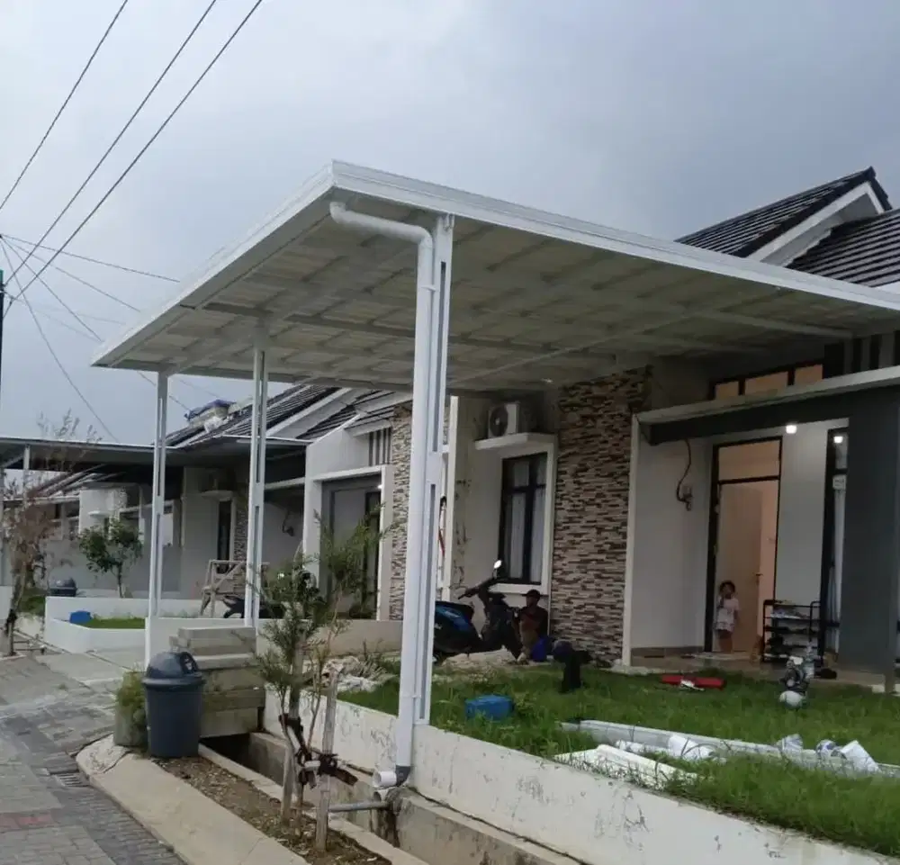 Perbaikan atap bocor