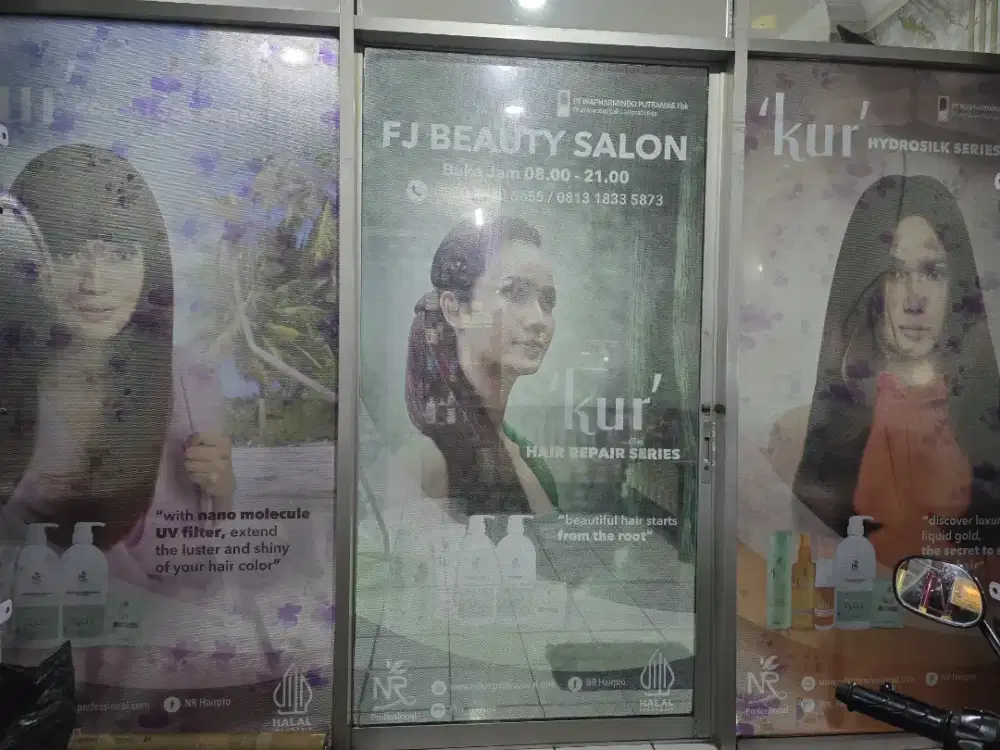 capster salon kecantikan khusus wanita