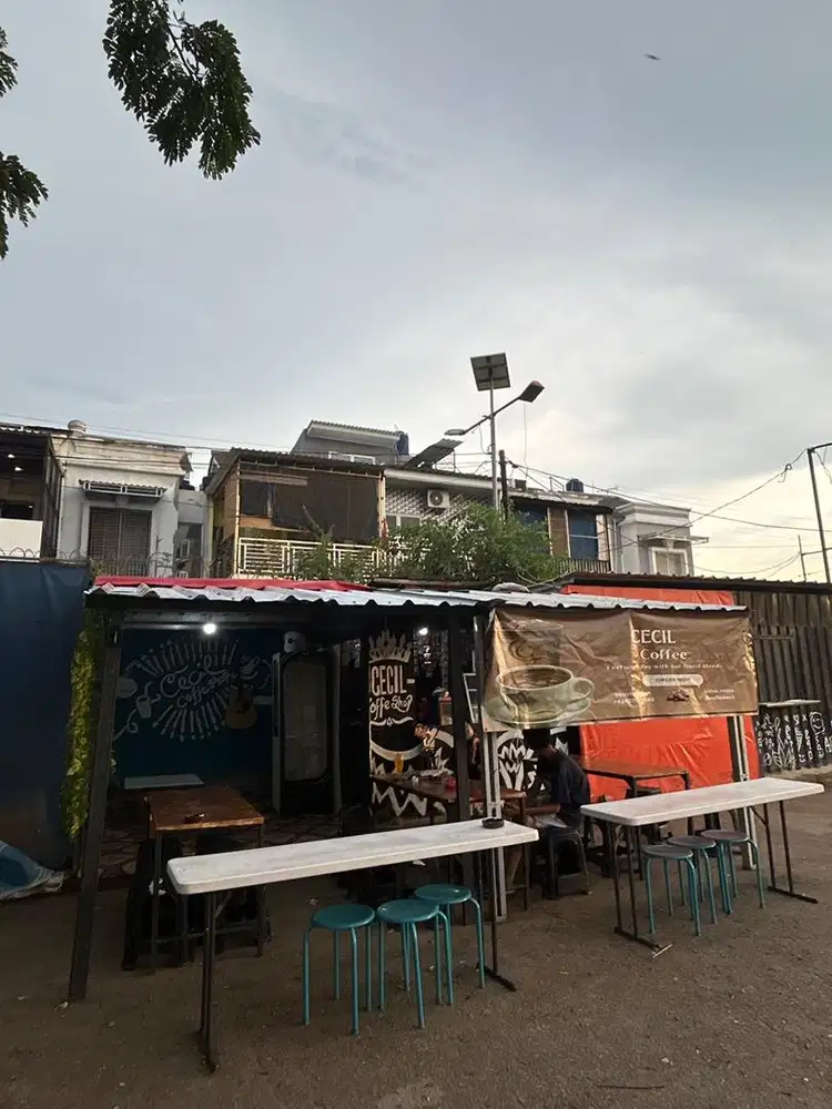 mencari penjaga warkop
