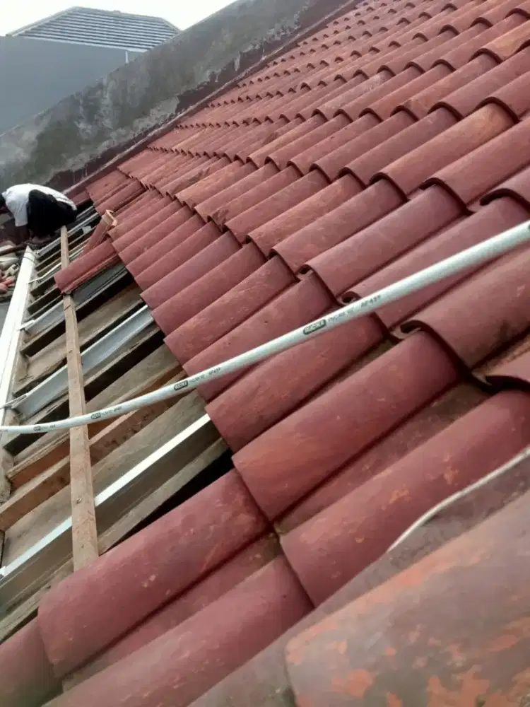 Tukang atap bocor ganti atap bocor