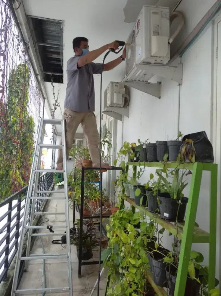 Service ac cuci ac bongkar pasang ac, tambah freon ac, service kulkas