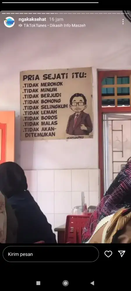 Waitres restoran