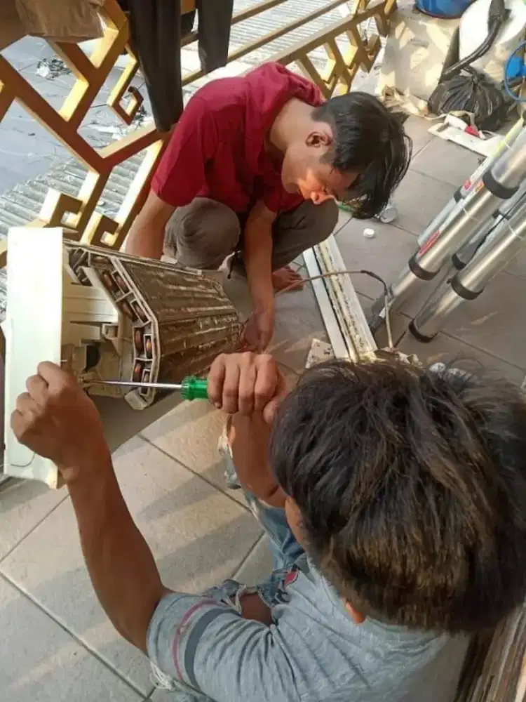 Jasa pasang AC seeviskulkas, mesin cuci, pompa air, dll