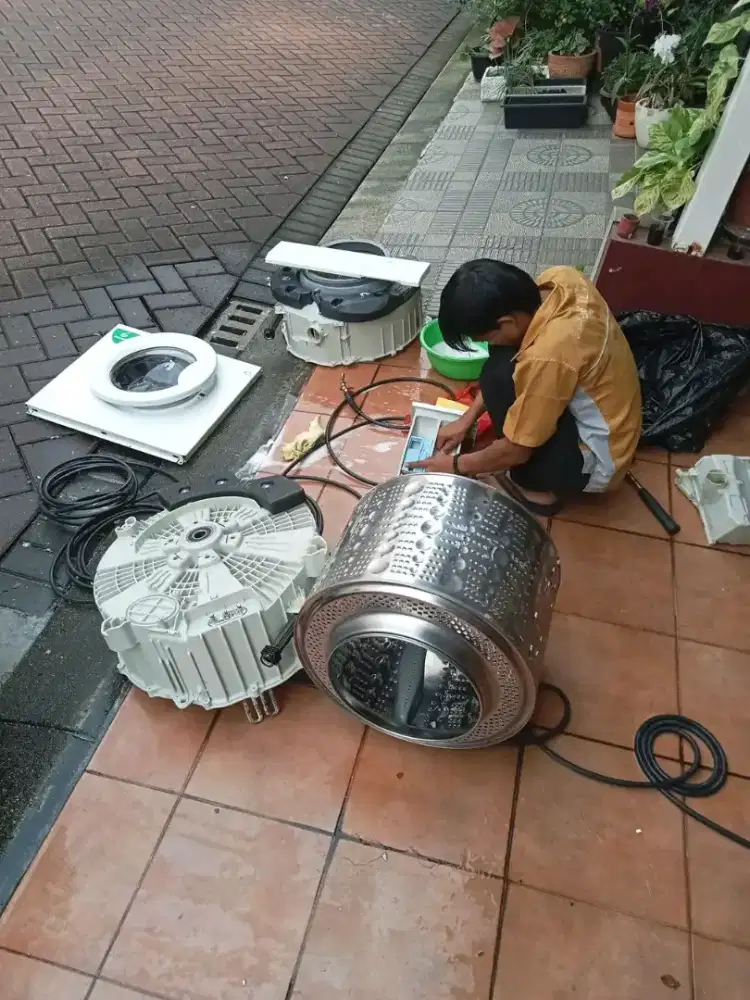 Jasa service ac kulkas mesin cuci dan bongkar  pasang ac