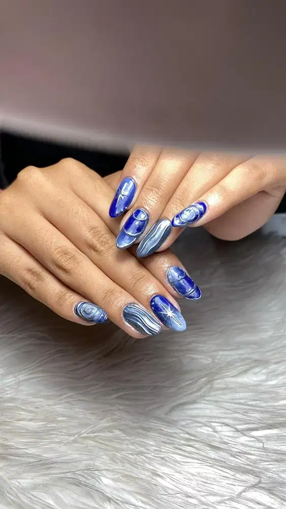 Nail art dan pasang bulu mata