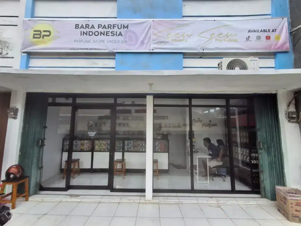 Dibutuhkan Penjaga Kios Parfum