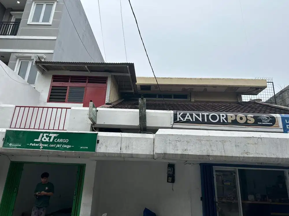 Kurir ekspedisi