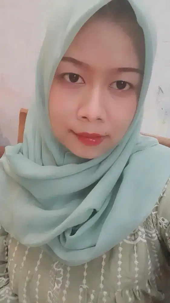 Cari pekerjaan apa saja di daerah Ciputat yang bisa pulang pergi,