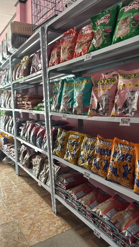 DICARAI PENJAGA TOKO PETSHOP