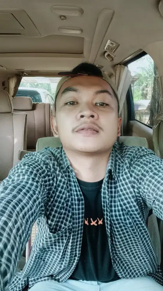 Mencari lowongan pekerjaan driver pribadi
