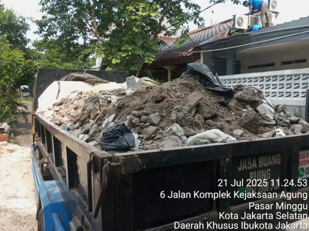 Jasa buang puing tanah