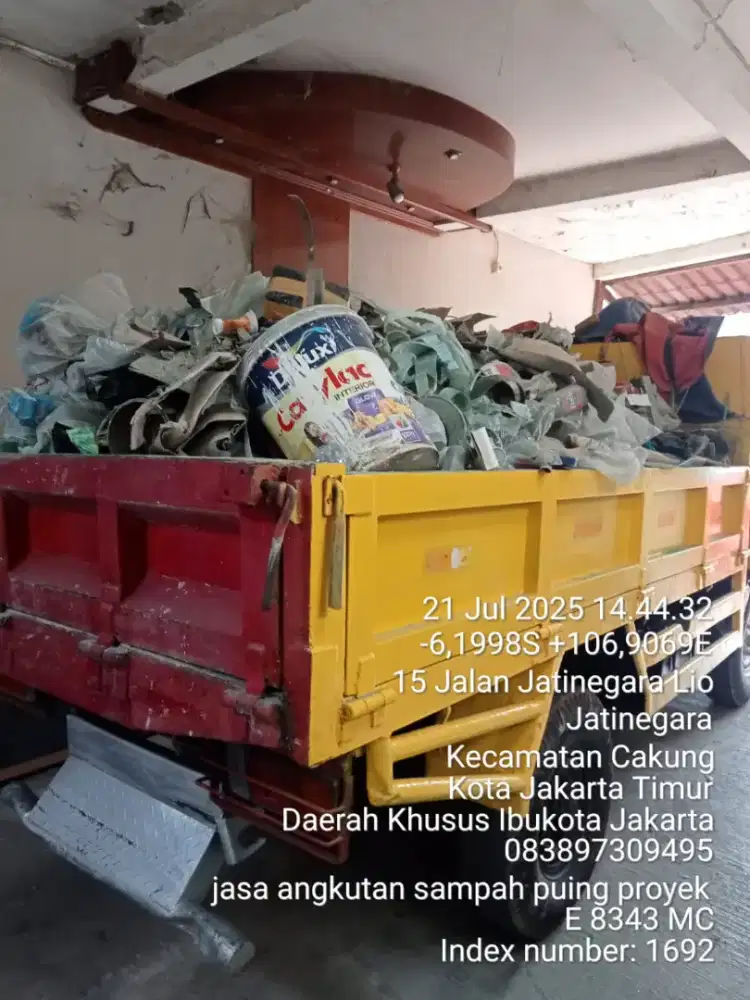 Jasa buang puing dan sampah
