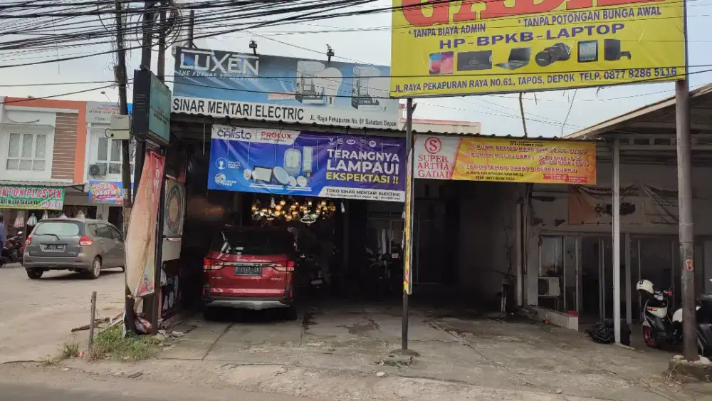 Penjaga Toko Lampu