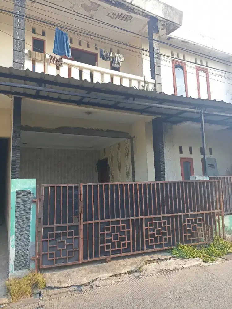 Butuh Art yg mau tinggal Dalam