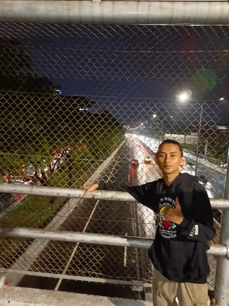 mencari lowongan/pekerjaan