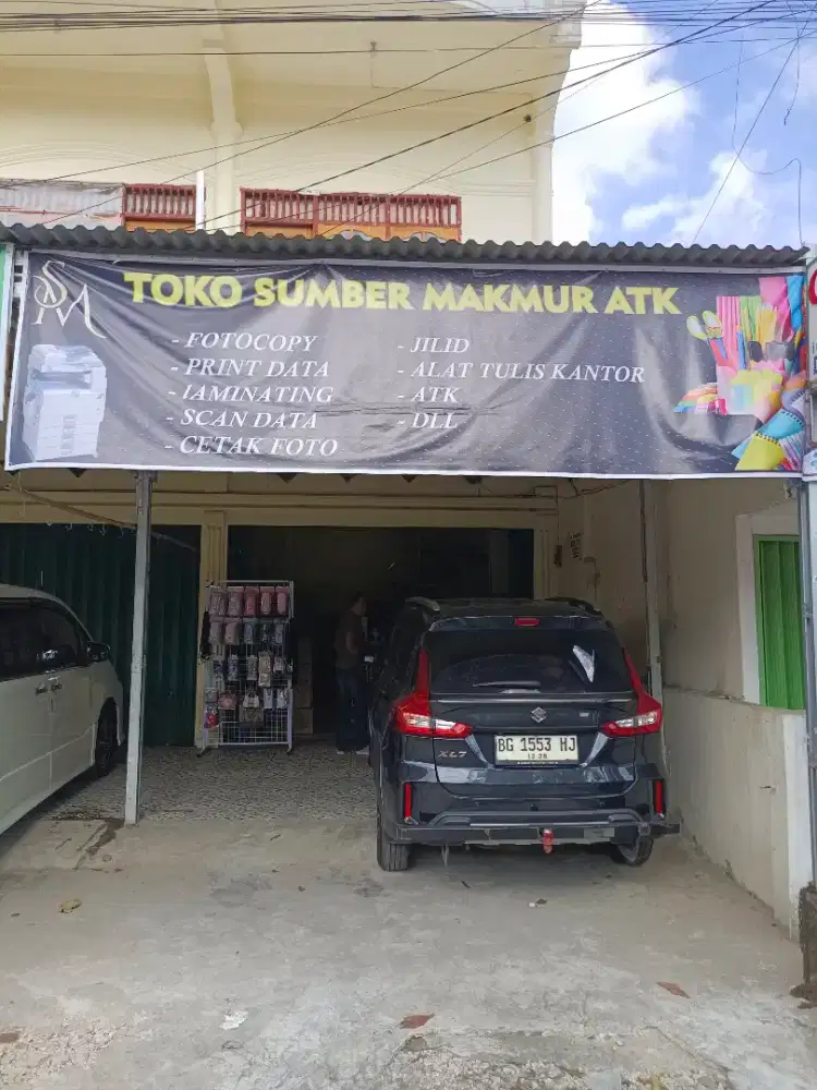 Karyawan fotokopi