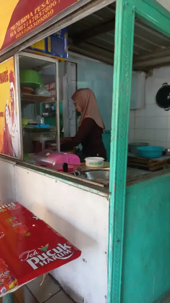 Cari pegawai wanita jujur