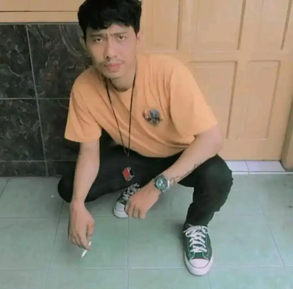 Mencari pekerjaan ap aja