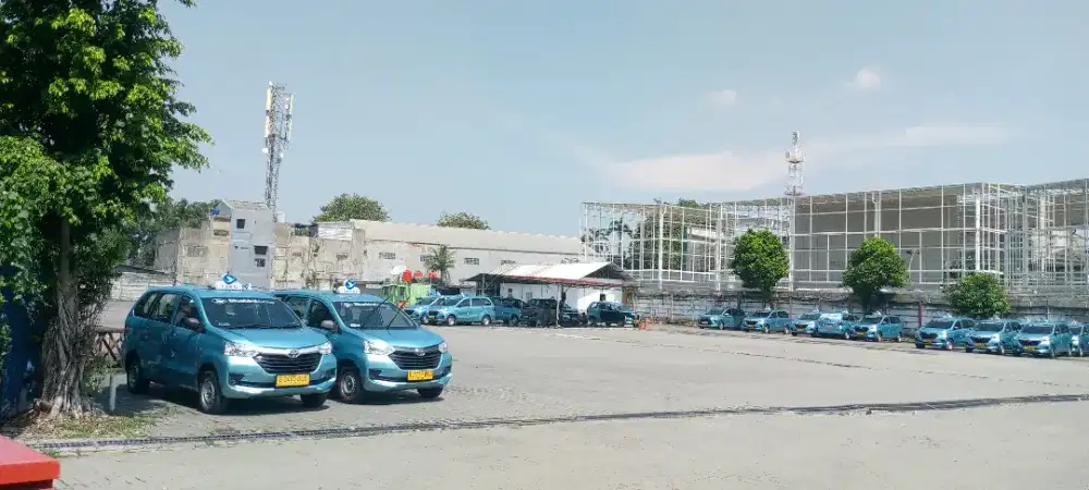 Di Butuhkan Banyak Driver Taxi BLUE BIRD GROUP