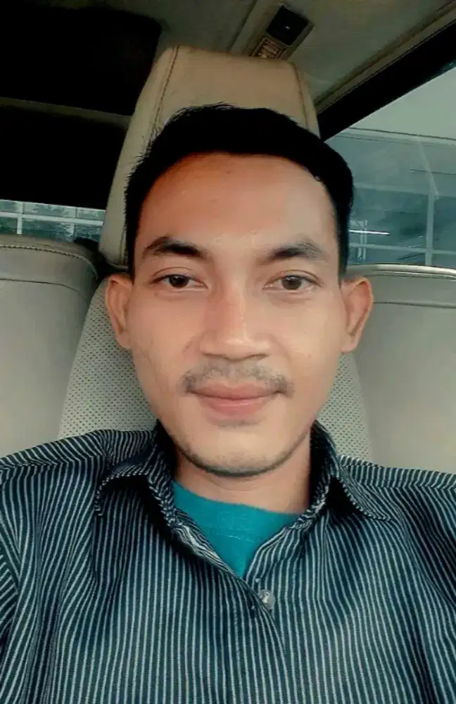 Supir pribadi keluarga dan kantor