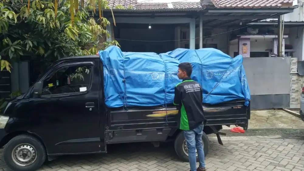 Mobil pickup losbak untuk pindahan kontrakan