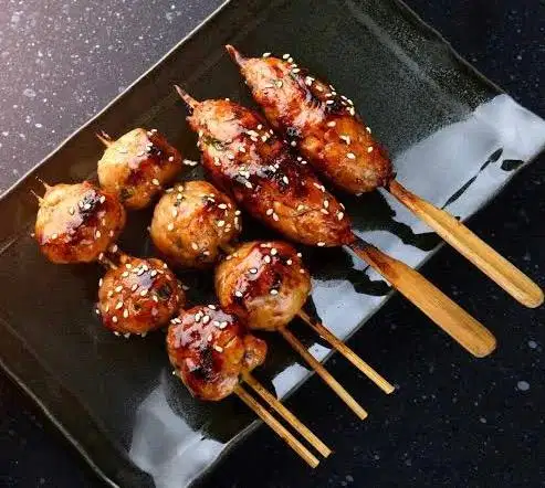 DIBUTUHKAN SEGERA, KARYAWAN UNTUK KEDAI MAKANAN !