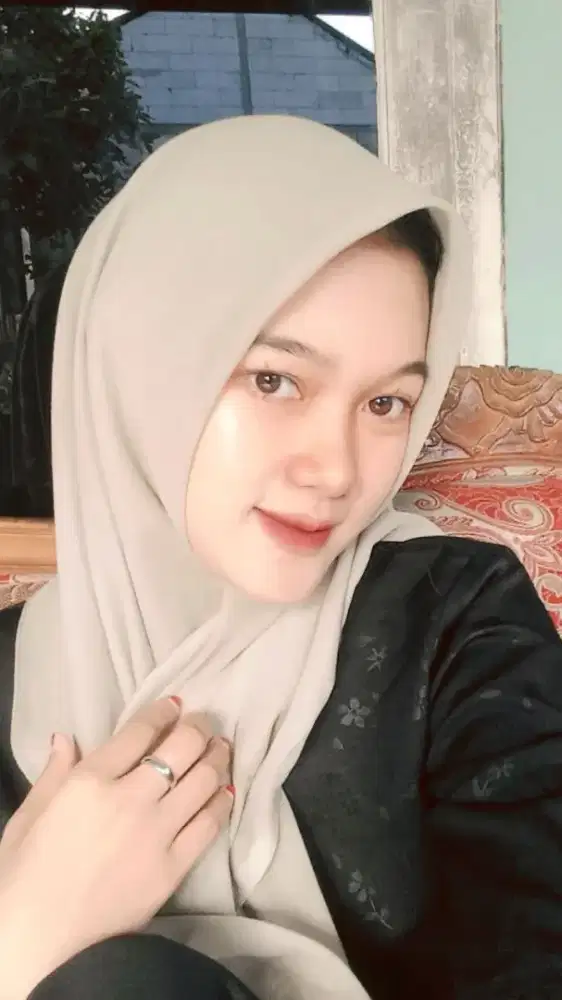 Leni Afryn