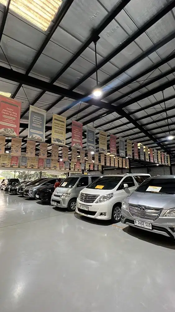 DICARI SALES MOBIL SECOND (SEGERA)
