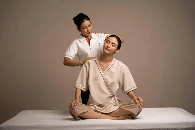 DICARI TERAPIS FAMILY MASSAGE (BUKAN ++) area GADING SERPONG