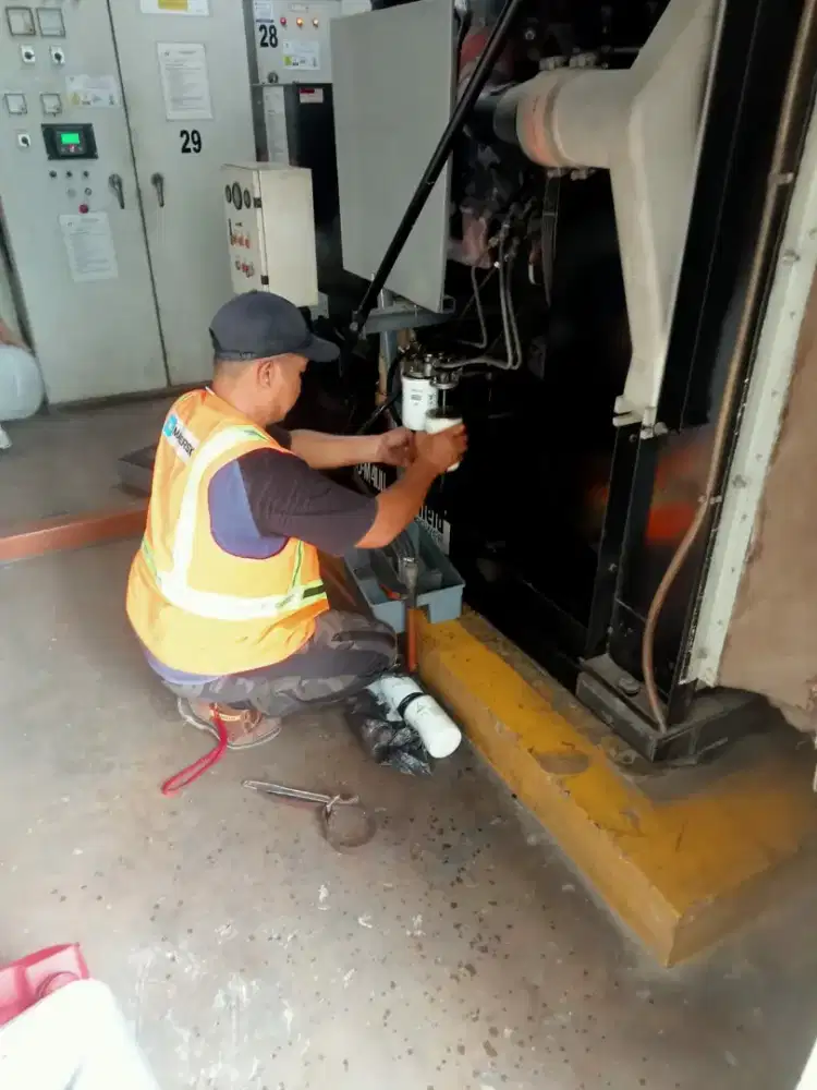 genset (Service/Overhoul/Kalibrasi/Tuneup/Rewinding/Rakit) Termurah!!